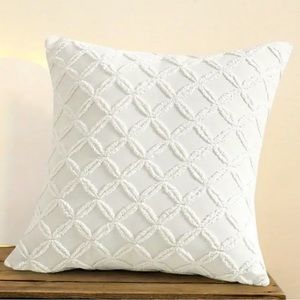 NWT- 1pc White Tufted Throw Pillow Case